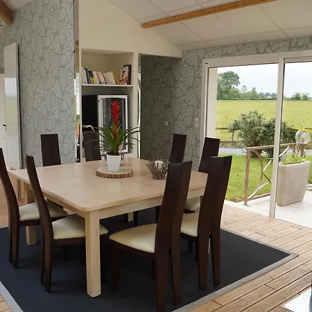 Les Lodges De Loire Gæstehus *